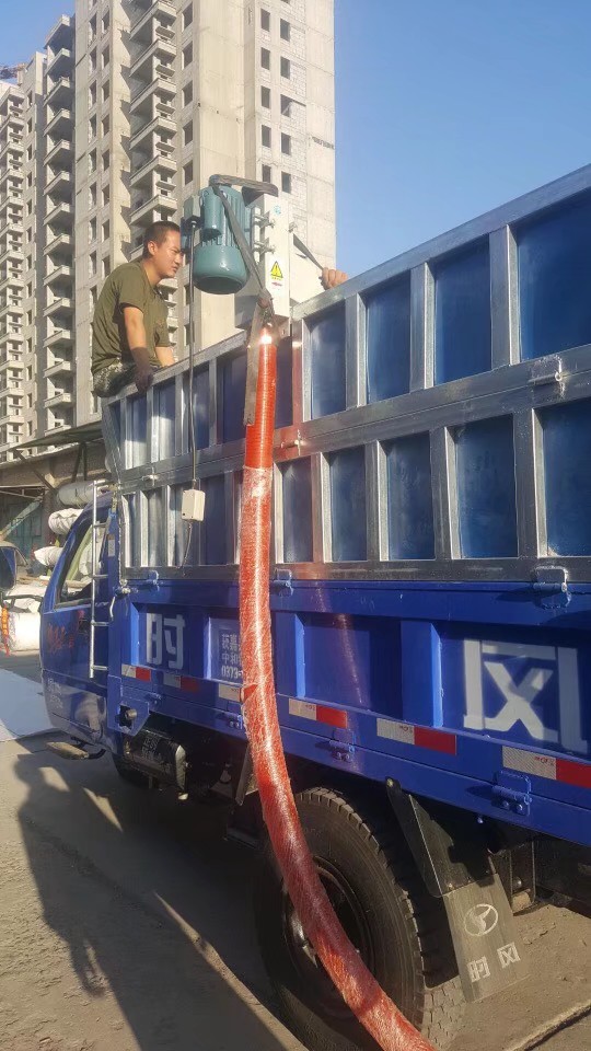 安徽車(chē)載吸糧機(jī)，軟管吸糧機(jī)